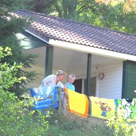 Campeggio Camping Le Soleil Rouge Désaignes